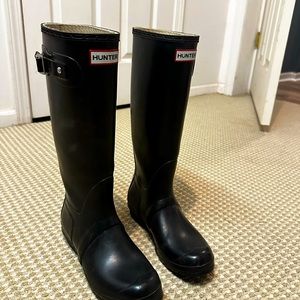 Size 7 Tall Black Hunter Boots